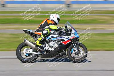 media/Jan-20-2023-Fastrack Riders (Fri) [[f2ad32aba3]]/Private/session 4 turn 6/